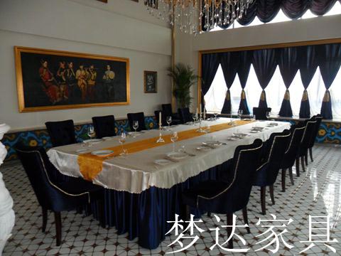 郑州向天果西餐厅桌椅装修效果图