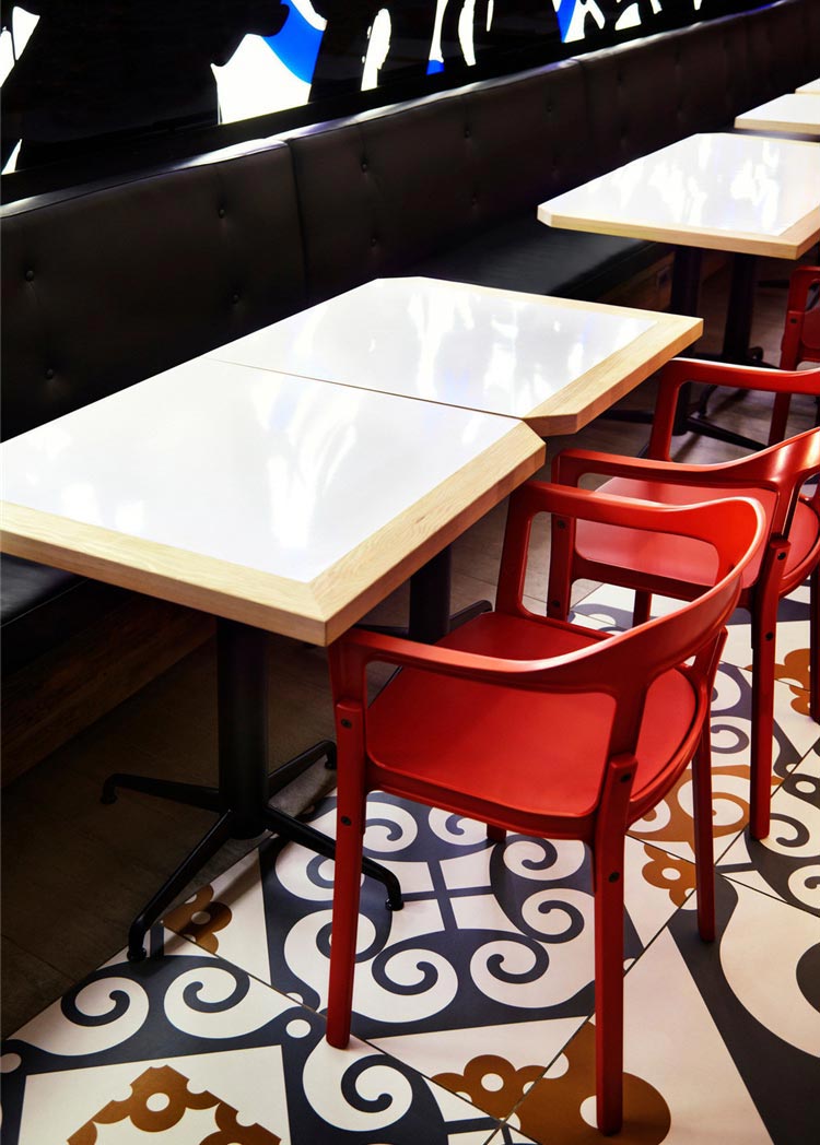 多伦多餐厅酒吧桌椅装修效果图